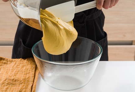 Фото шага рецепта Сладкая пасхальная бабка 152143 шаг 6