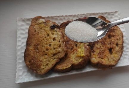 Фото шага рецепта Сладкие гренки из серого хлеба 189368 шаг 9  