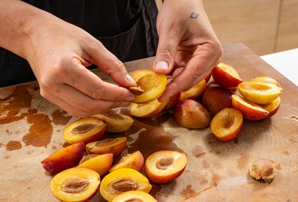 Фото шага рецепта Сладкие маринованные сливы 187031 шаг 2