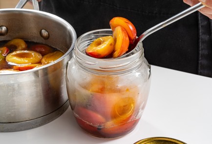 Фото шага рецепта Сладкие маринованные сливы 187031 шаг 8