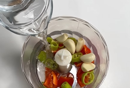 Фото шага рецепта Сладкий соус чили 152845 шаг 4