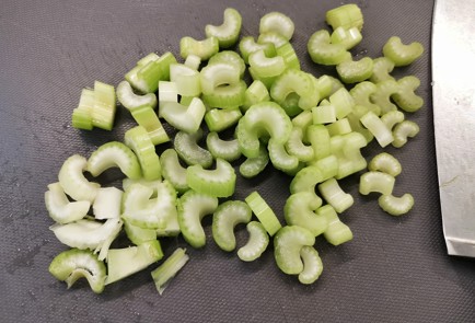 Фото шага рецепта Сливочная брюссельская капуста с беконом 140716 шаг 2  