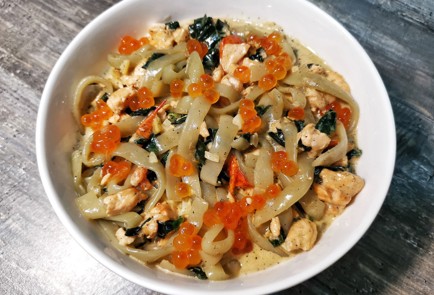 Фото шага рецепта Сливочная кетопаста с форелью и шпинатом 176231 шаг 15  