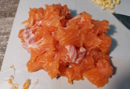 Фото шага рецепта Сливочная кетопаста с форелью и шпинатом 176231 шаг 3  