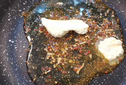 Фото шага рецепта Сливочная котлета с моцареллой 151771 шаг 2  