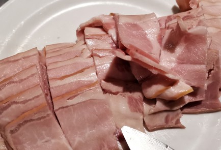 Фото шага рецепта Сливочная паста с беконом и грибами шимеджи 151220 шаг 6  