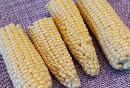 Фото шага рецепта Сливочная пряная кукуруза запеченная в фольге 152667 шаг 1  