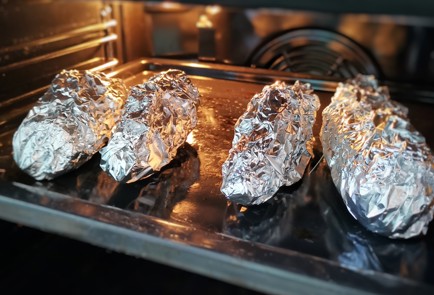 Фото шага рецепта Сливочная пряная кукуруза запеченная в фольге 152667 шаг 11  