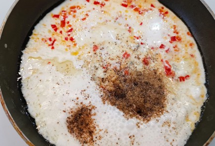 Фото шага рецепта Сливочносырный соус для нагетсов 173369 шаг 7  