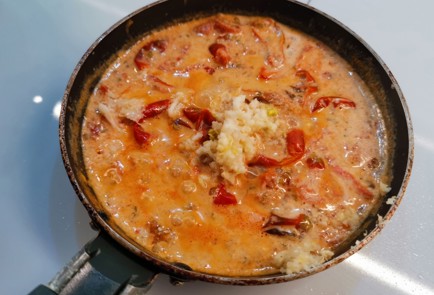 Фото шага рецепта Сливочносырный соус 191153 шаг 8  