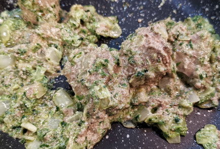 Фото шага рецепта Сливочный паштет со шпинатом 151949 шаг 3  