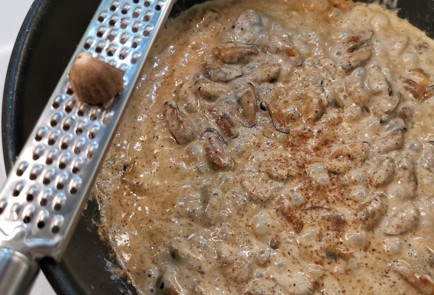 Фото шага рецепта Сливочные мидии с моцареллой 175186 шаг 9  