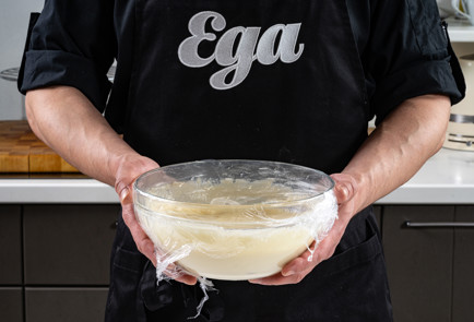 Фото шага рецепта Сливочный кулич 191575 шаг 3  