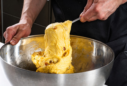 Фото шага рецепта Сливочный кулич 191575 шаг 8  