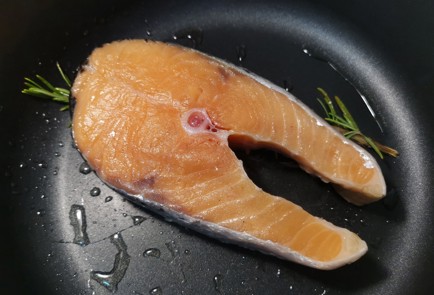 Фото шага рецепта Сливочный стейк из семги 176232 шаг 4  