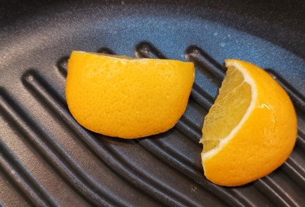 Фото шага рецепта Сливочный стейк семги на сковороде гриль 152656 шаг 1  