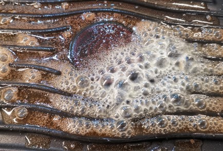 Фото шага рецепта Сливочный стейк семги на сковороде гриль 152656 шаг 3  