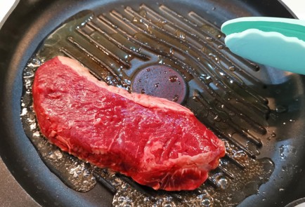 Фото шага рецепта Сливочный стейк стриплойн 174881 шаг 2  