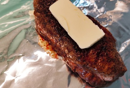 Фото шага рецепта Сливочный стейк стриплойн 174881 шаг 8  