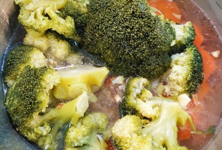 Фото шага рецепта Сливочный суп из брокколи с сыром 173402 шаг 8  