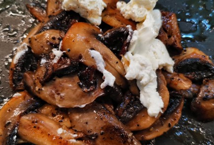 Фото шага рецепта Сливочный суппюре из шампиньонов 152773 шаг 4  