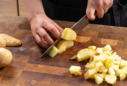 Фото шага рецепта Сливочный суп с хеком 189267 шаг 3  