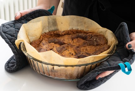 Фото шага рецепта Домашний пирог со сливой 151350 шаг 10  