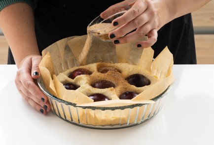 Фото шага рецепта Домашний пирог со сливой 151350 шаг 9  