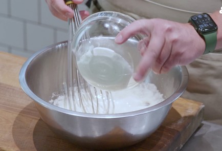 Фото шага рецепта Сливовый пирог 152707 шаг 2  