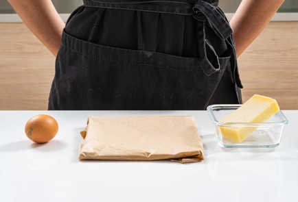 Фото шага рецепта Слоеное печенье с пармезаном 175775 шаг 1  