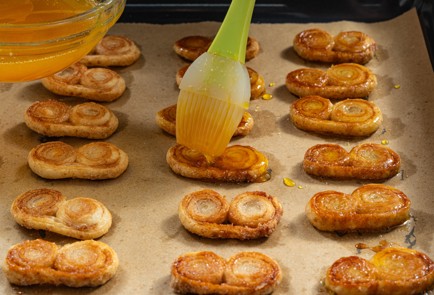 Фото шага рецепта Слоеное печенье Ушки 175774 шаг 10  