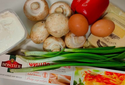 Фото шага рецепта Слоеный пирог с овощами и грибами 188772 шаг 1  