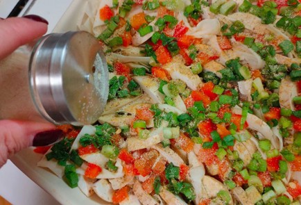 Фото шага рецепта Слоеный пирог с овощами и грибами 188772 шаг 12  