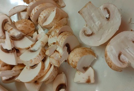 Фото шага рецепта Слоеный пирог с овощами и грибами 188772 шаг 4  