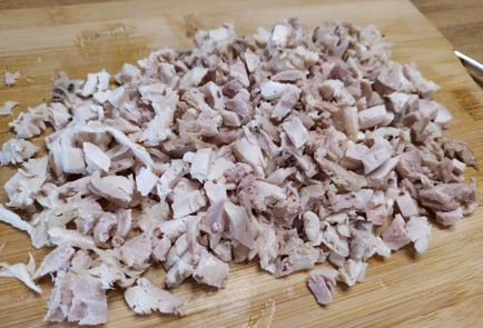 Фото шага рецепта Слоеный салат с курицей и грибами 189010 шаг 3  