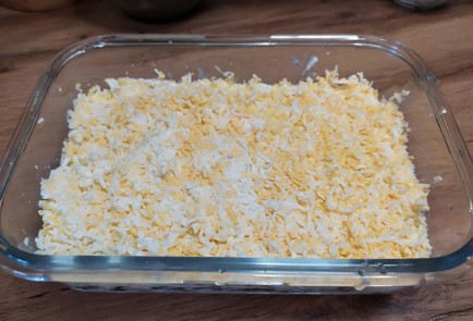 Фото шага рецепта Слоеный салат с курицей и грибами 189010 шаг 9  