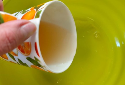 Фото шага рецепта Слойки с шоколадным кремом 189235 шаг 2  