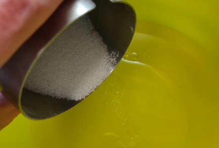 Фото шага рецепта Слойки с шоколадным кремом 189235 шаг 5  