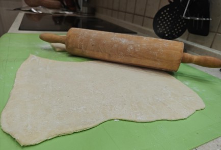 Фото шага рецепта Слойки с яблоком корицей и грецким орехом 188055 шаг 3