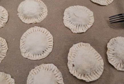 Фото шага рецепта Слойки с яблоками 176204 шаг 10  