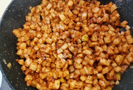 Фото шага рецепта Слойки с яблоками 176204 шаг 7  