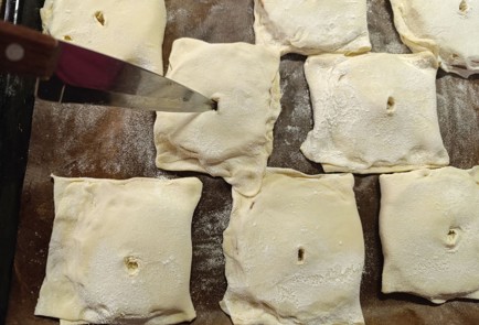 Фото шага рецепта Слойки с яблоком 191008 шаг 8