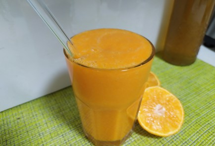 Фото шага рецепта Смузи апельсинморковь 189837 шаг 10