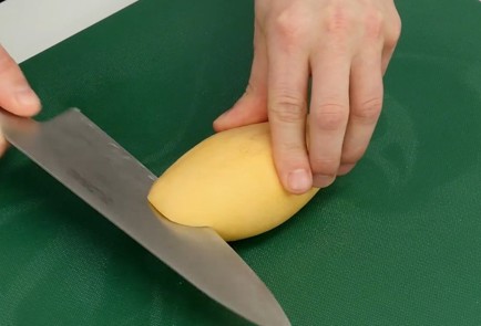 Фото шага рецепта Смузи из манго 136756 шаг 2  