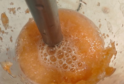 Фото шага рецепта Смузи с апельсином 191386 шаг 8  