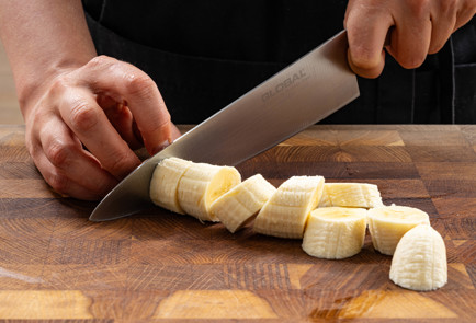 Фото шага рецепта Смузи с бананом финиками и арахисом 189507 шаг 3  