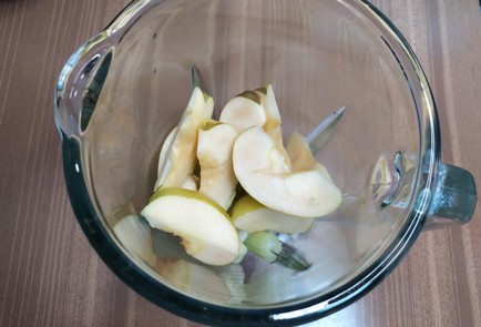 Фото шага рецепта Смузи с яблоком и бананом 189853 шаг 4  