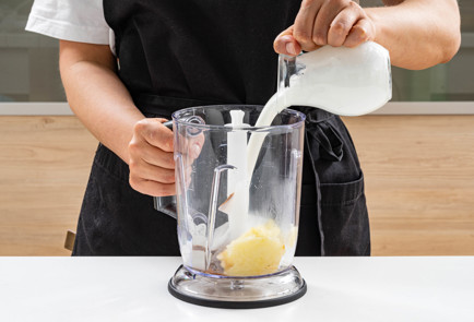 Фото шага рецепта Смузи с яблоком и корицей 189508 шаг 7  