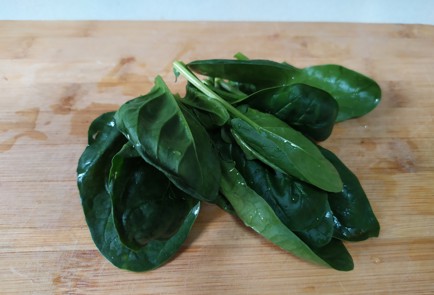 Фото шага рецепта Смузи со шпинатом 191017 шаг 1  