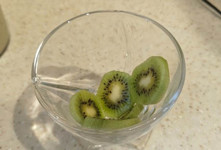 Фото шага рецепта Смузи с киви 191215 шаг 10